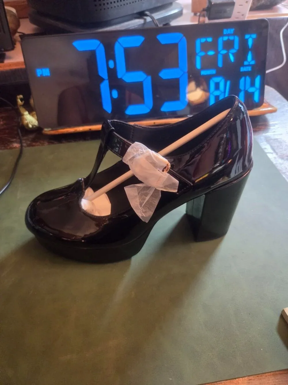 Women's SHINY T-strap Platform Black Heels Mary Jane Shoes SZ10 SEXY! NEW!